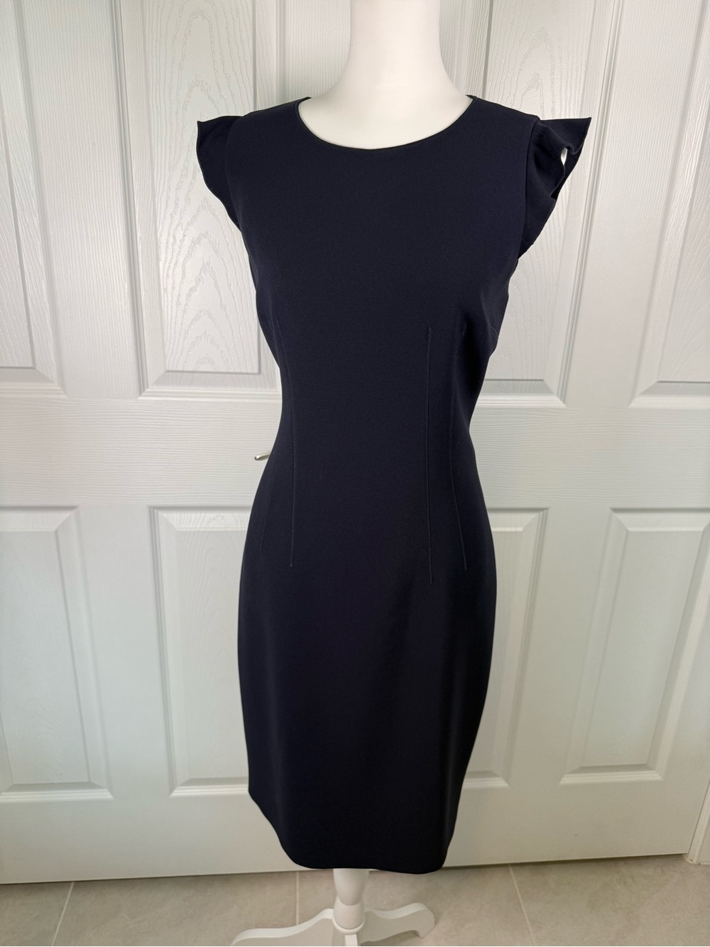 Elie Tahari Navy Cap- Flutter Sleeve Midi Sheath Dress ~8 - Picture 13 of 13